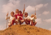 Meine Geschwister und ich: Hans-Peter, Claudia, ein Freund, Jürgen, Ingrid (von links)