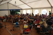 Ein fester Programmpunkt auf unserem kidscamp ist morgens Liedersingen<br> und eine Geschichte über Jesus